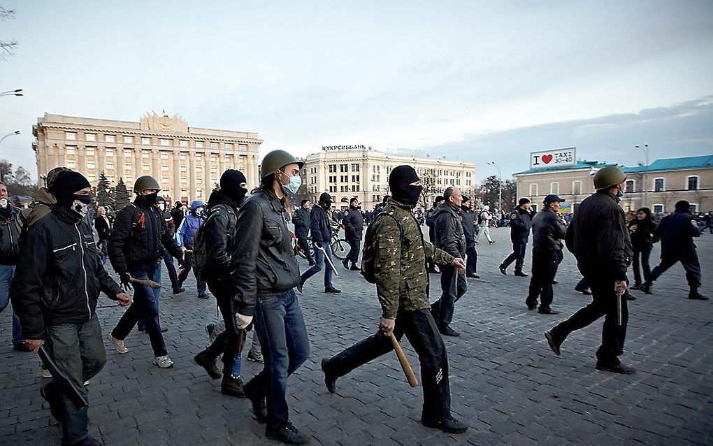 Pro-Russische betogers in Charkov. Foto EPA