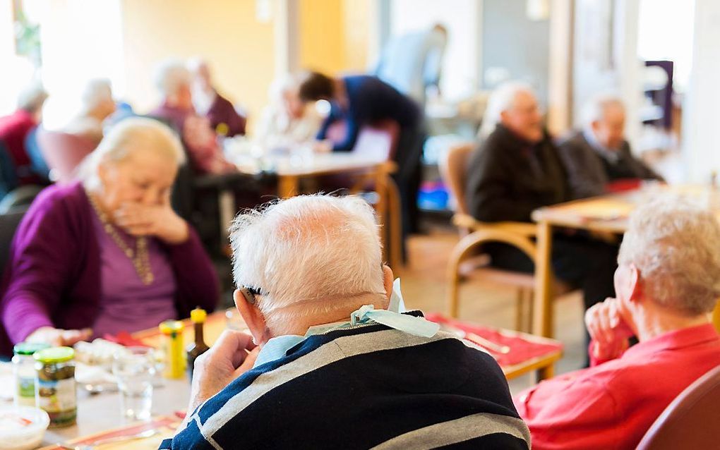 Over 15 jaar kan naar verwachting een miljoen kwetsbare ouderen niet meer terecht in een zorginstelling. Beeld ANP