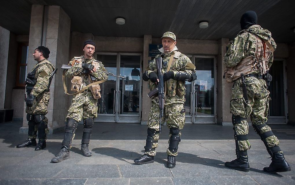 In de buitenwijken van de stad Slavjansk in het oosten van Oekraïne lijken gevechten te zijn uitgebroken tussen pro-Russische betogers en Oekraïense veiligheidsdiensten. Er zouden ook pantservoertuigen zijn gezien. beeld EPA