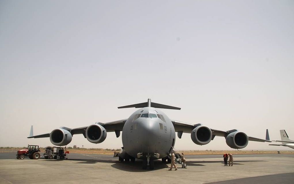 Defensie bevoorraadt de troepen in Mali met een C-17. beeld RD, Gerard ten Voorde