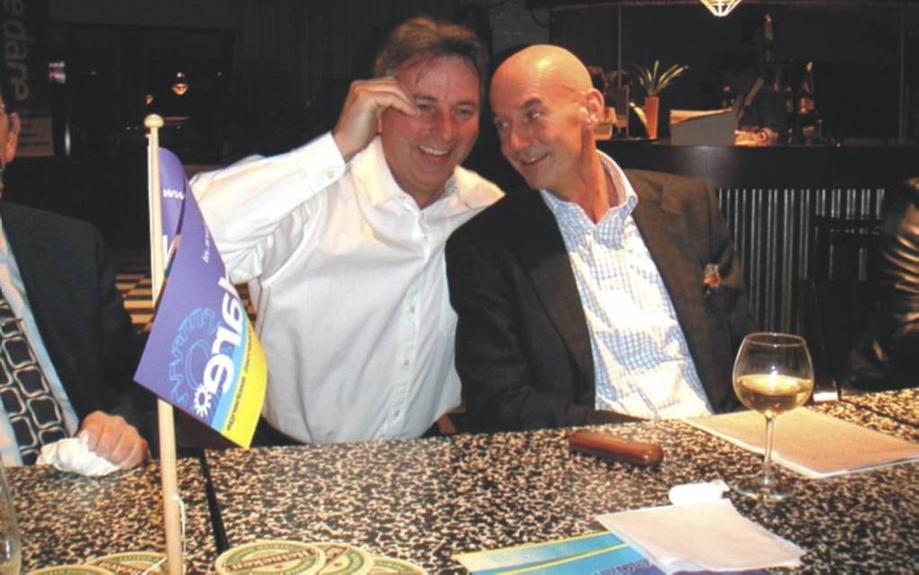 Hans Smolders en Pim Fortuyn op het partijkantoor van de LPF. beeld Smolders