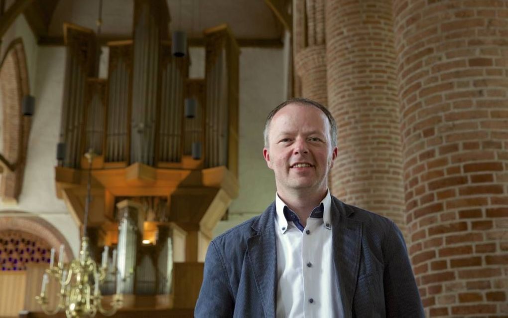 Martien van der Zwan in de Grote of Sint-Nicolaaskerk in IJsselstein. Beeld Sjaak Verboom