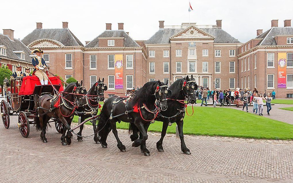 Vierspan op Bassecour, voor Paleis Het Loo. beeld Het Loo