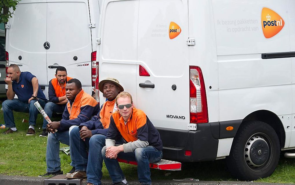 PostNL werkt aan een thuisbezorgservice voor boodschappen. Dat meldde het postbedrijf woensdag. beeld ANP