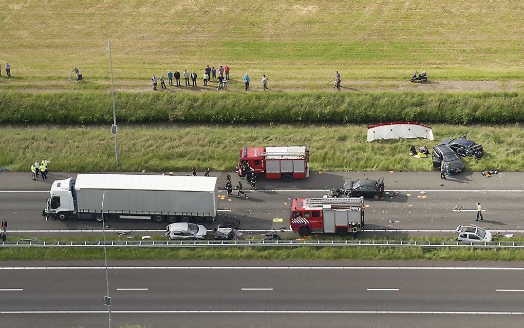 Ernstig ongeval op de A28 bij Nijkerk, zaterdag. Foto ANP