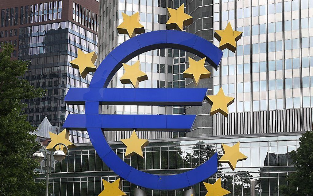 De ECB neemt morgen een besluit over maatregelen om deflatie te voorkomen. beeld AFP