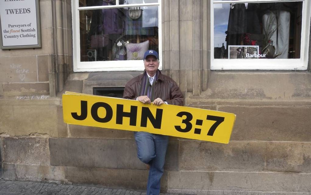 Straatevangelist in Edinburgh. beeld RD