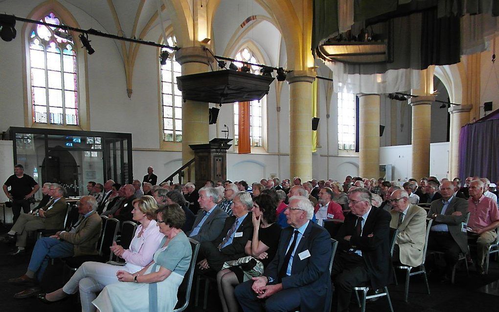 Stichting Oude Gelderse Kerken (SOGK) vierde vrijdag in de Oude Calixtuskerk in Groenlo haar veertigjarig bestaan. beeld RD