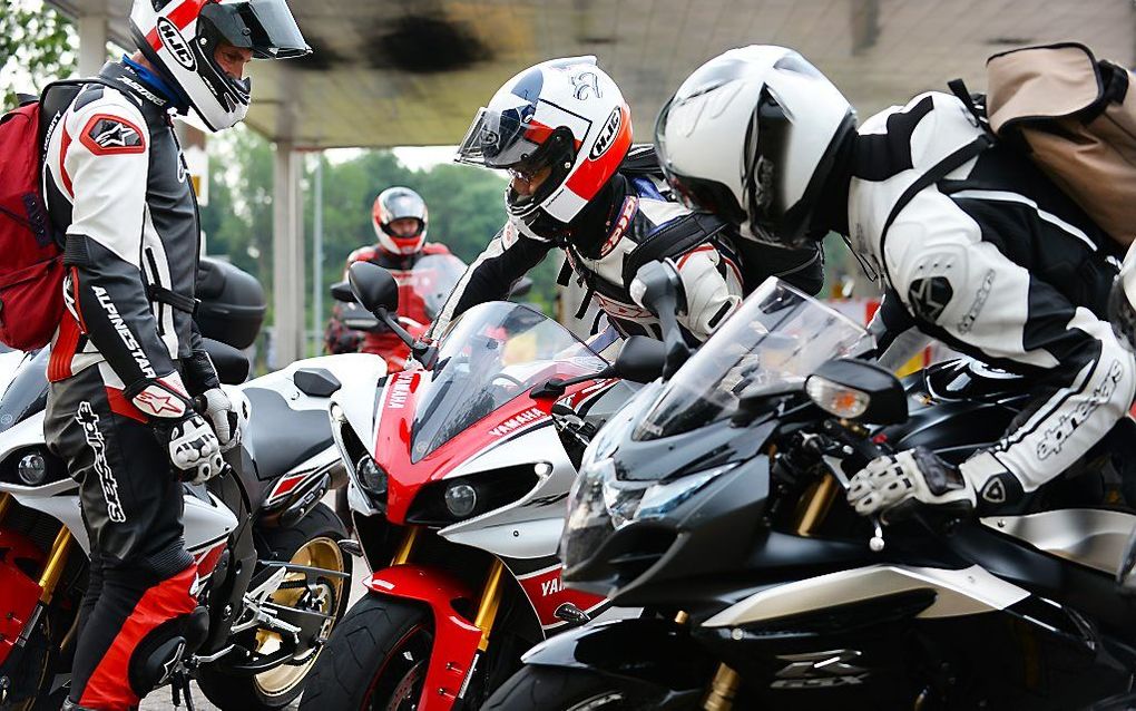 Motorrijders op weg naar de TT in Assen. Beeld ANP