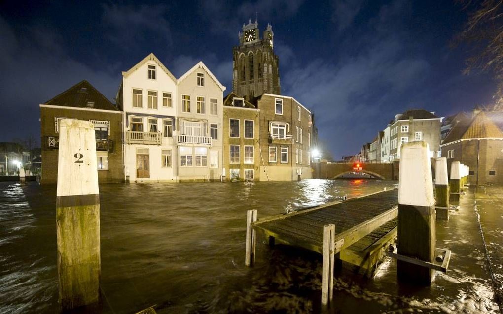 DORDRECHT. Begin januari 2012 had onder andere de binnenstad van Dordrecht te kampen met wateroverlast. beeld ANP