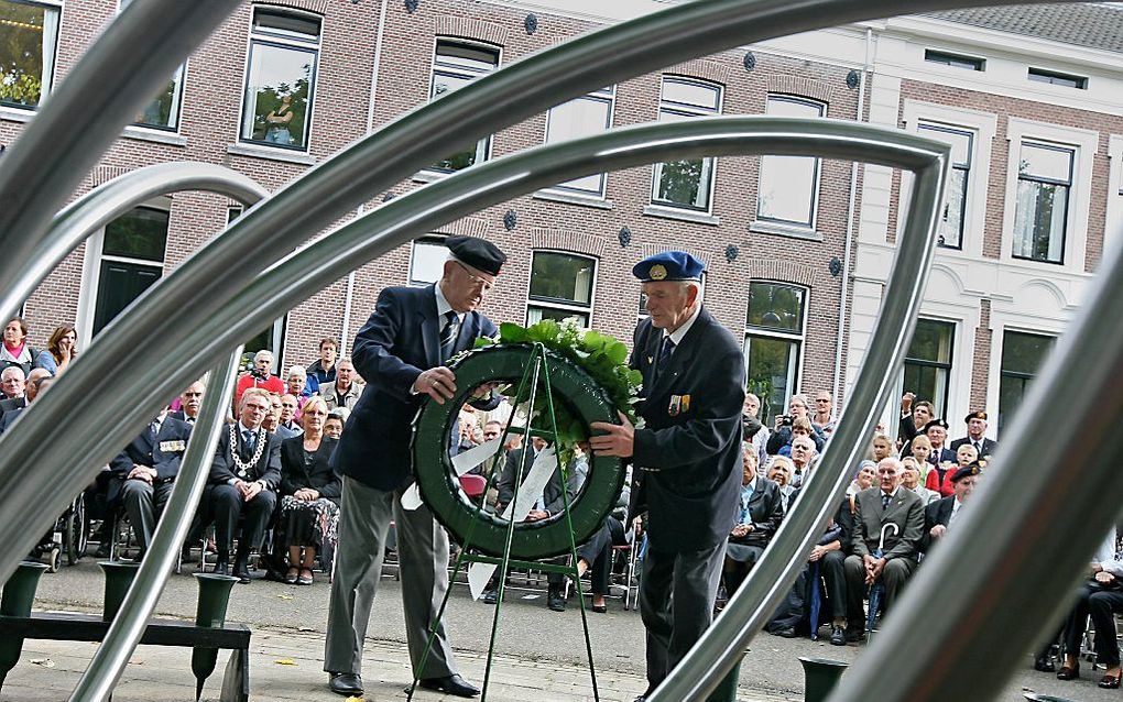 WAGENINGEN. Kranslegging door Indië-veteranen. beeld RD, Antom Dommerholt