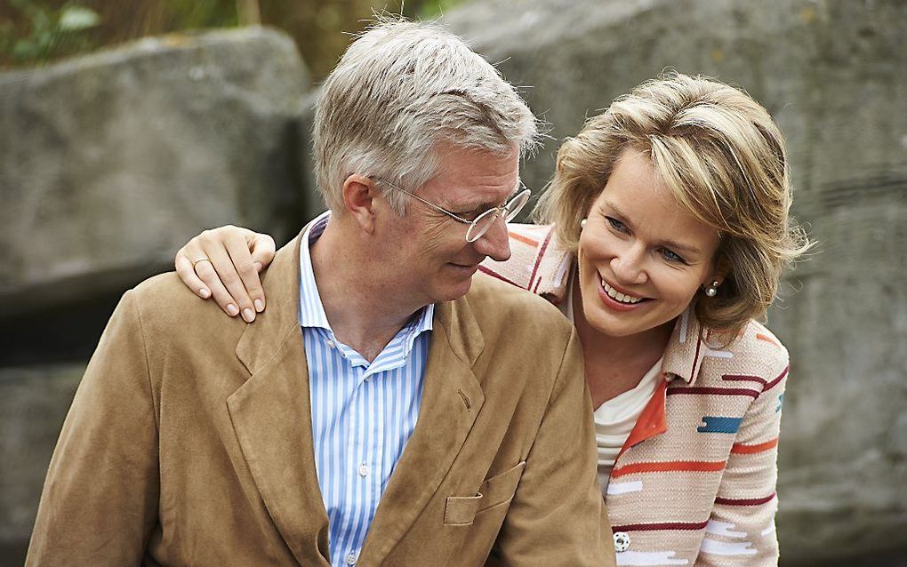 Koning Filip en koningin Mathilde in Sea Life. beeld AFP