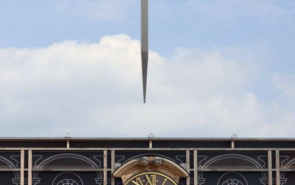 Cross of Nails voor de kapel van de voormalige Garnisonkirche in Potsdam. Beeld EPA