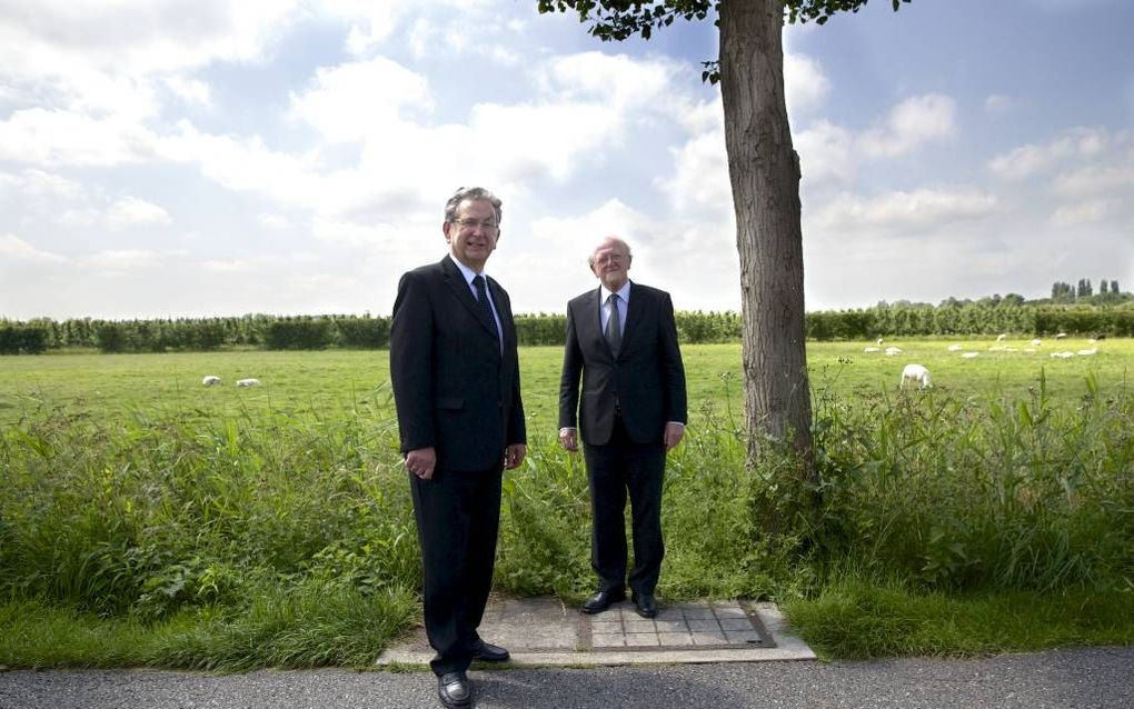 Ds. J.W. Verweij (l.) en ds. A.K. Wallet. Beeld Sjaak Verboom