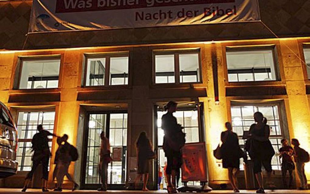 De eerste ”Nacht van de Bijbel" in Frankfurt am Main was een succes. Aanleiding vormde het 100-jarig bestaan van de Goethe-universiteit. Beeld EKHN-Stiftung