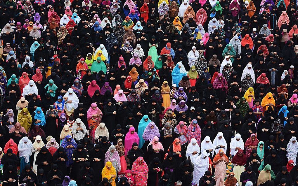 Indiase moslims vieren het einde van de Ramadan in Chennai. beeld AFP