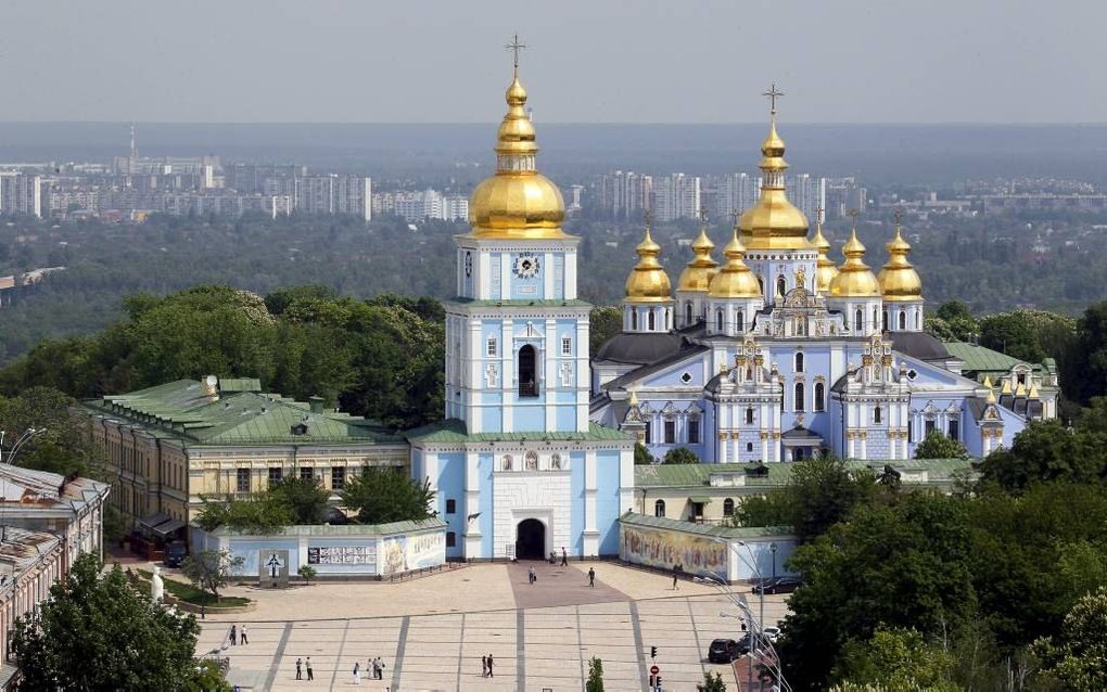 St. Michaelklooster en Mikhailovskyplein in Kiev. beeld EPA