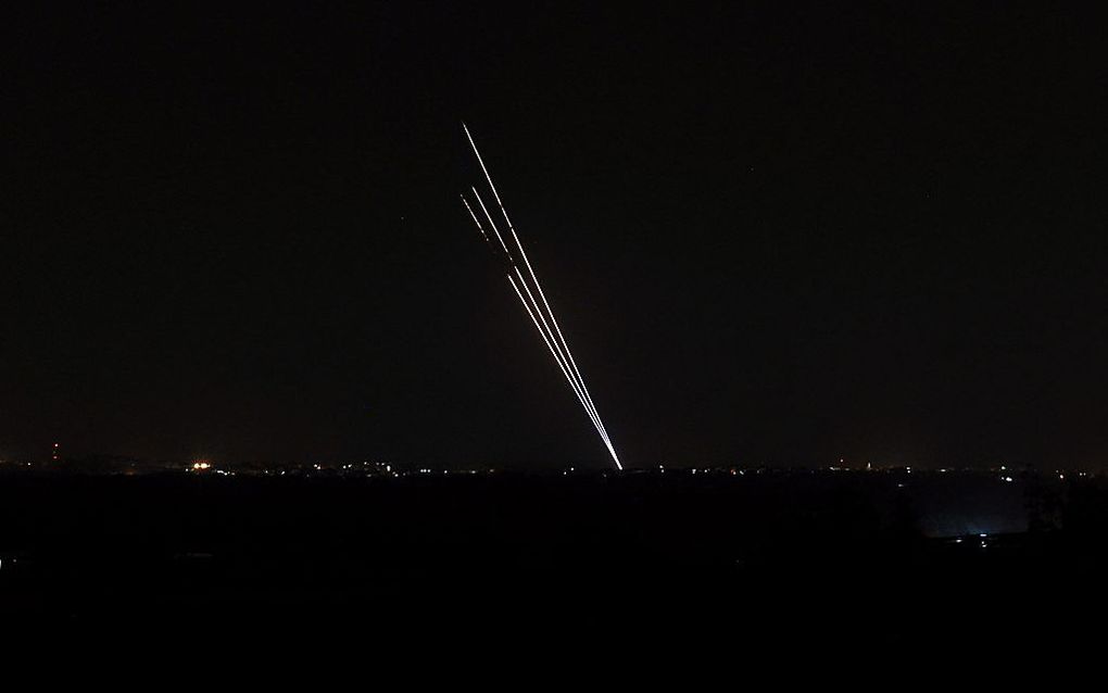 Militanten vuren raketten af vanuit de Gazastrook. Beeld AFP