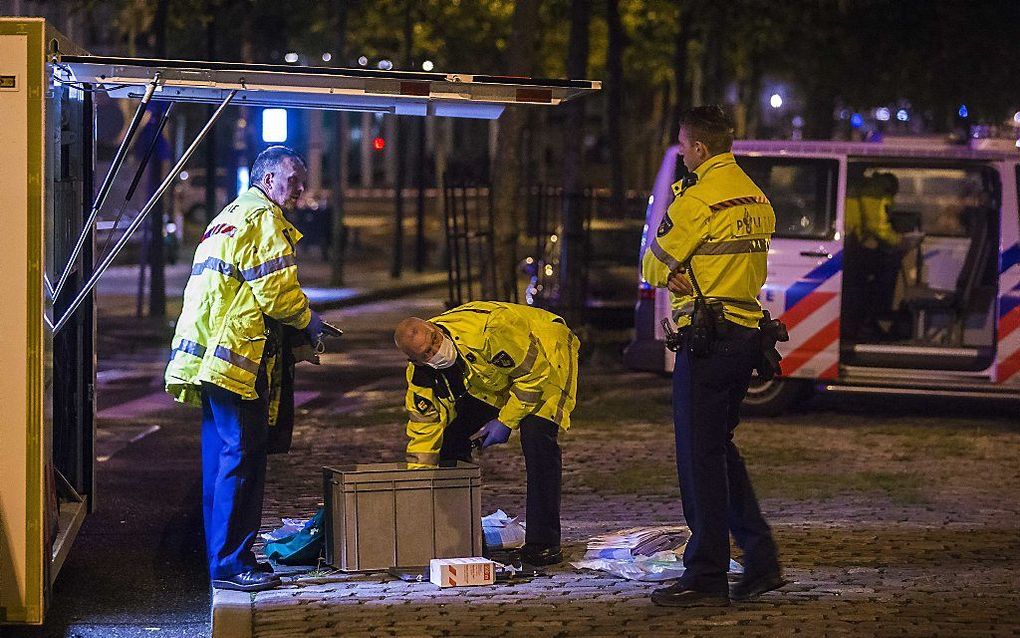 Politie-onderzoek op de plek waar topcrimineel Derkiaoui van der M. is geliquideerd. beeld ANP