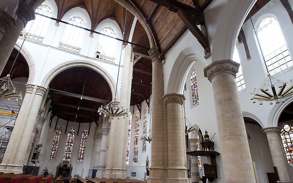 Het interieur van de Oude Kerk te Delft. beeld RD, Anton Dommerholt