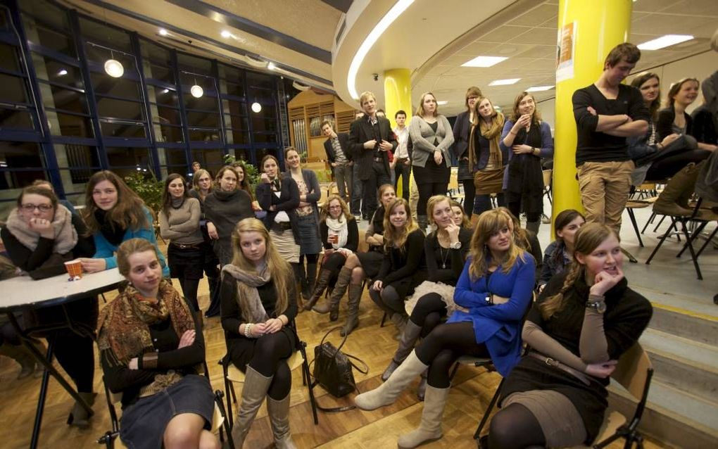 Pabostudenten in de aula van de Driestar. Beeld Sjaak Verboom