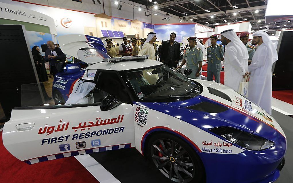 De Lotus Evora staat momenteel op de technologiebeurs Gitex in Dubai’s World Trade Centre. beeld AFP