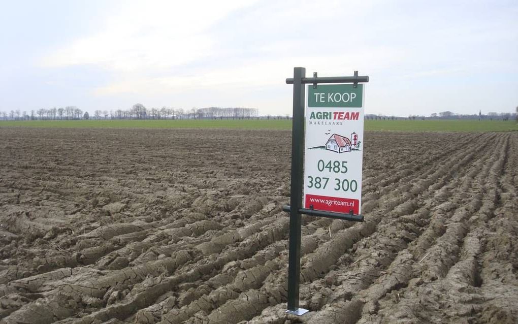 Landbouwgrond die te koop komt, vindt snel weer een nieuwe eigenaar. De prijzen stijgen dit jaar fors, verwacht makelaarskoepel NVM. beeld Agriteam.nl