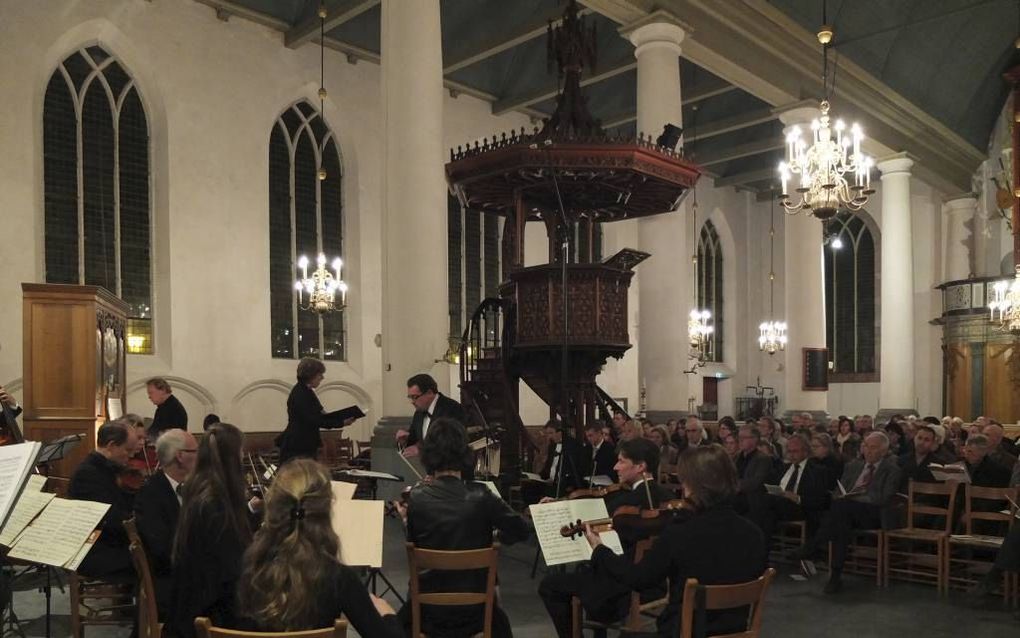 Het West-Nederlands Bach Orkest tijdens een van de laatste cantatediensten in de Grote Kerk in Vlaardingen. Beeld Kees Schoenmaker