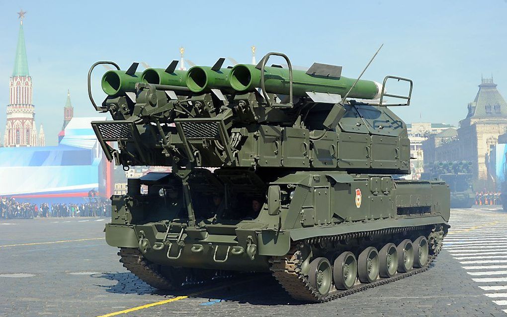 Een Buk-raketwerper tijdens een parade op het Rode Plein in Moskou. Beeld AFP