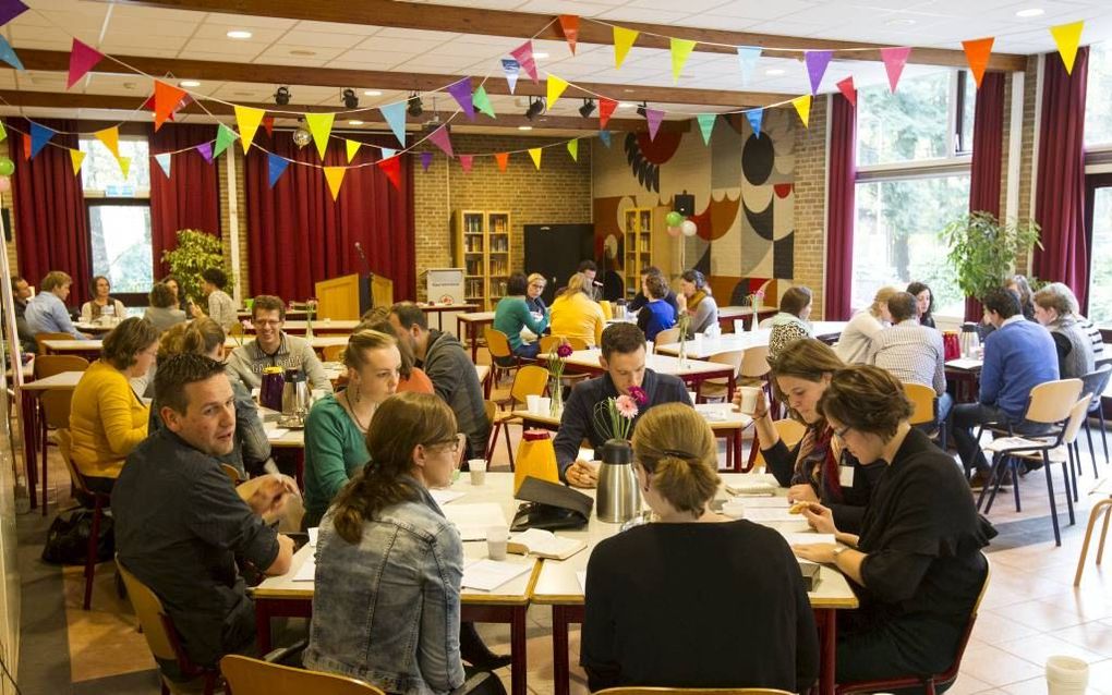 LAGE VUURSCHE. De jongerenorganisaties LCJ en HHJO hielden afgelopen dagen een Bijbelstudieconferentie in Lage Vuursche. beeld RD, Anton Dommerholt