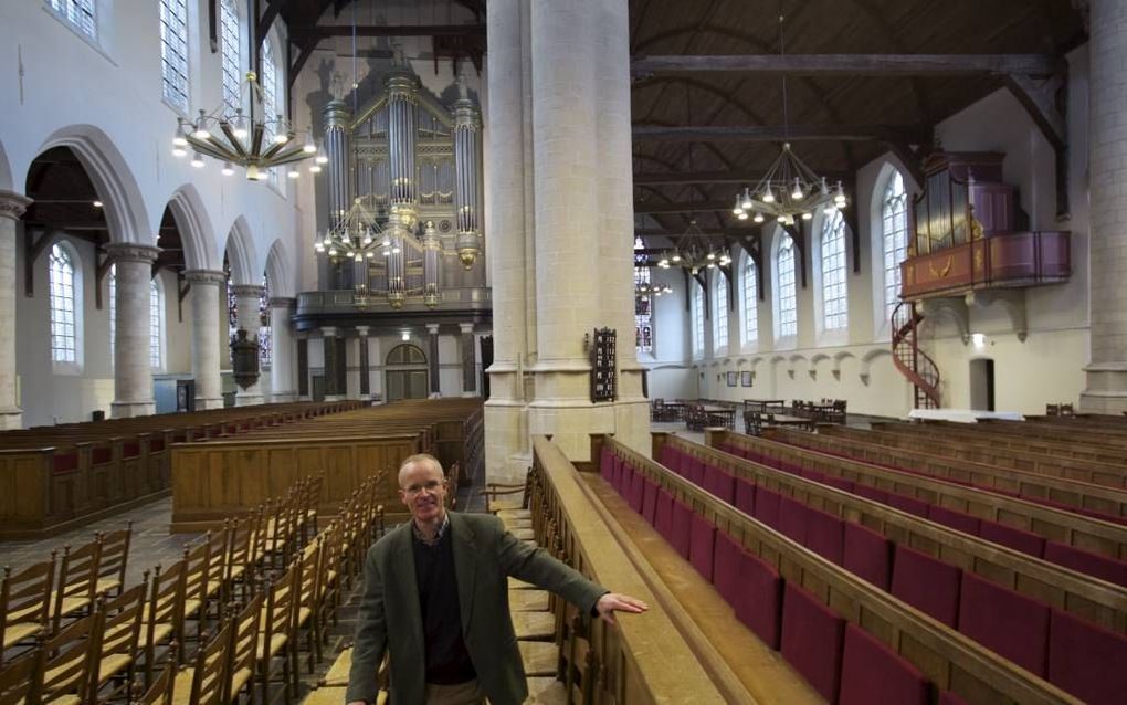 Bas de Vroome werd 25 jaar geleden benoemd als organist van de Oude Kerk in Delft. Beeld Sjaak Verboom