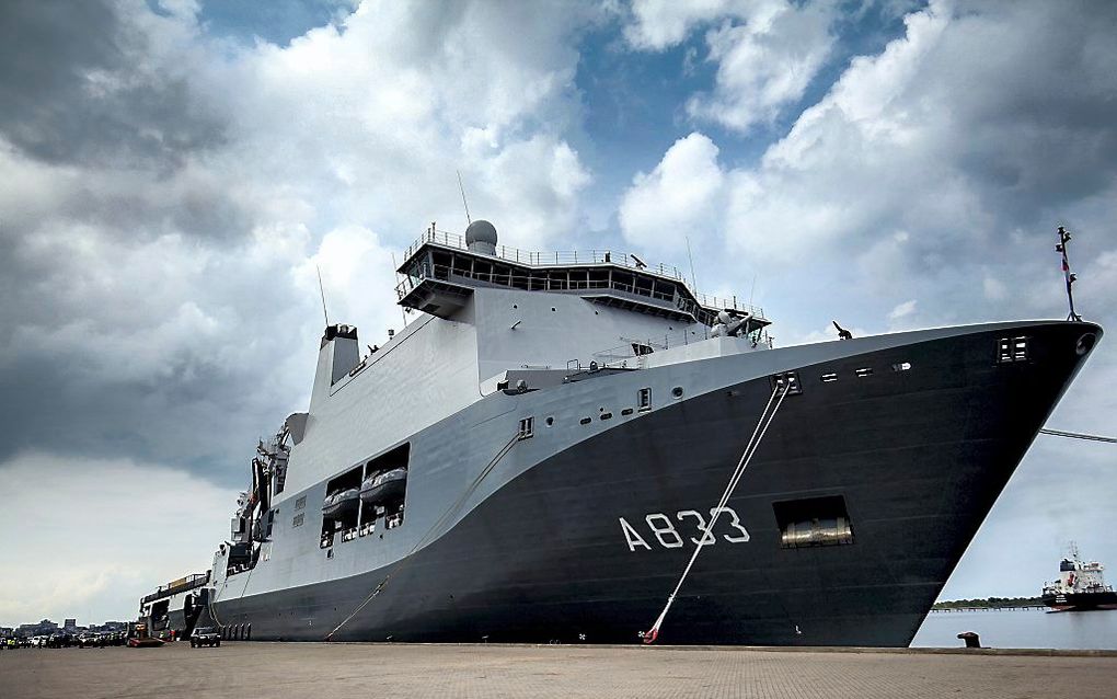 Het marineschip Karel Doorman. beeld AFP