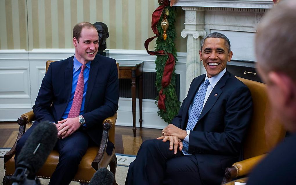 De Britse prins William ontmoet de Amerikaanse president Obama in het Witte Huis in Washington. beeld EPA