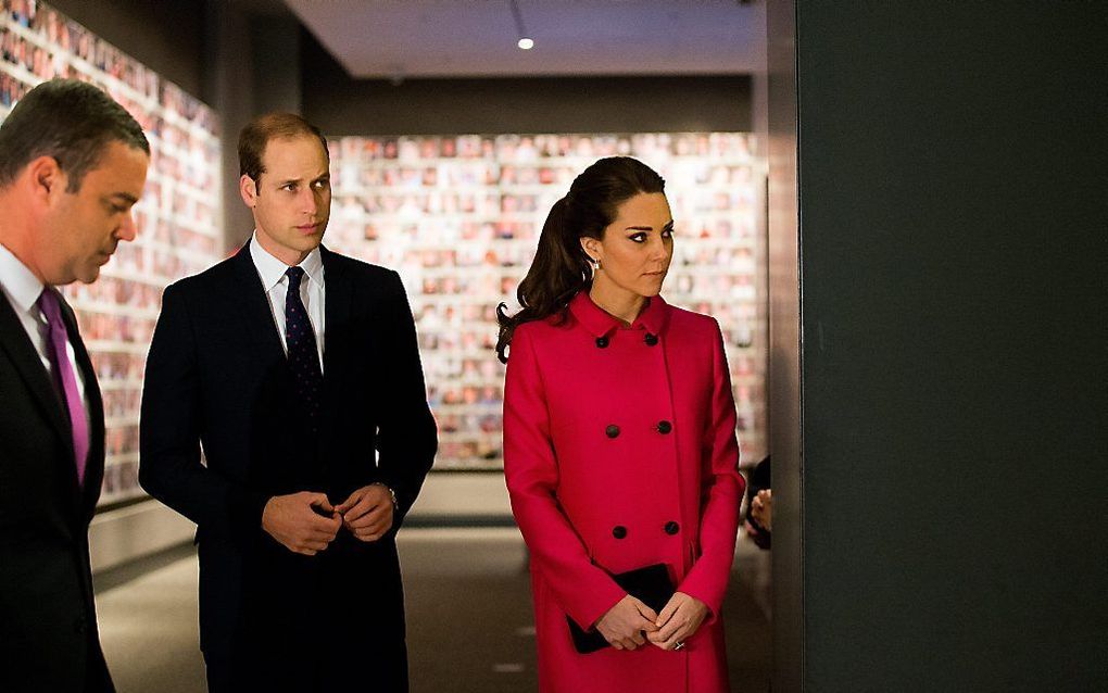 De Britse prins William en zijn vrouw Catherine dinsdag in het 9/11 Memorial and Museum. beeld EPA