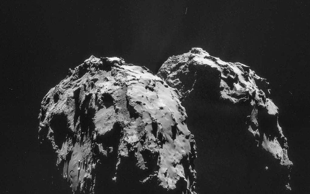 De watersamenstelling van komeet Churyumov-Gerasimenko stelt astronomen voor een verrassing. beeld ESA