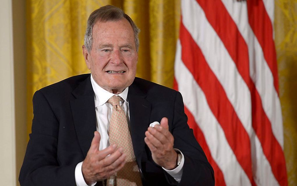 De Amerikaanse oud-president George H.W. Bush. beeld EPA