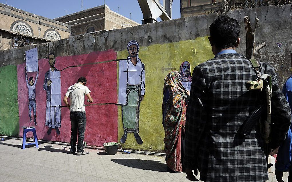 Straatbeeld in de Jemenitische hoofdstad Sanaa. beeld EPA