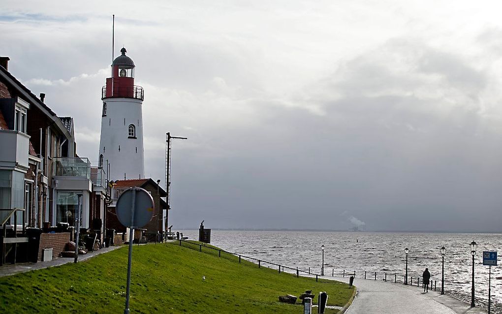 Donkere wolken boven Urk. beeld ANP