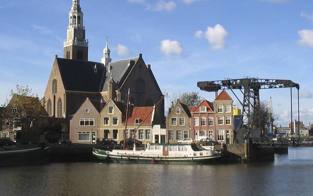 Zijn jeugd in Maassluis blijft voor schrijver Maarten ’t Hart een bron van inspiratie. Beeld Wikimedia