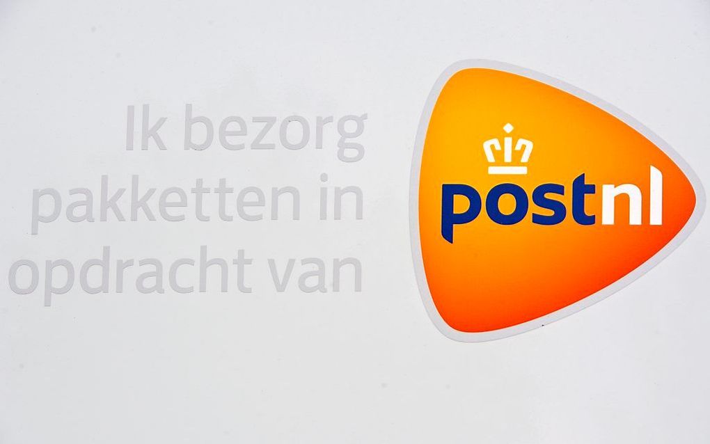 PostNL bezorgt steeds vaker ook op zondag pakketjes. Foto ANP