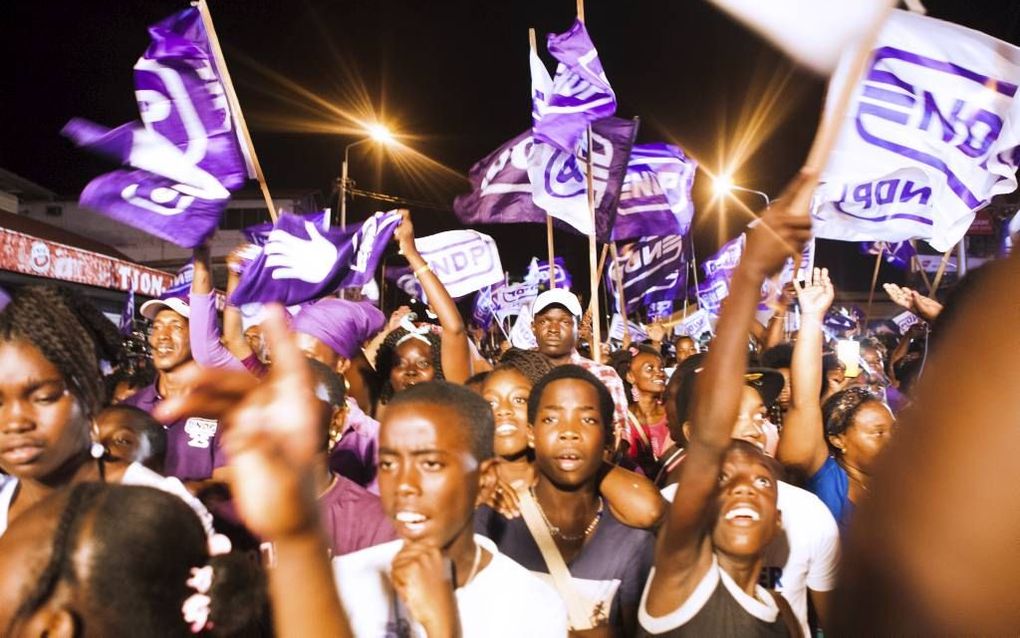 PARAMARIBO. De Surinaamse president Bouterse liet de herdenking van de staatsgreep gisteren met een feest luister bijzetten. beeld Catharina Gerritsen