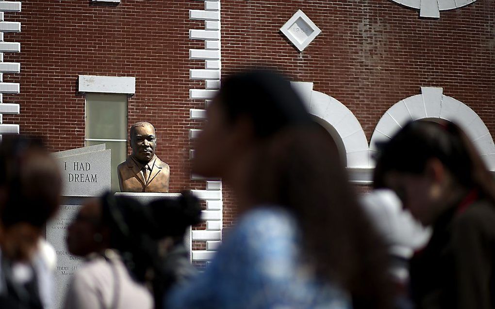 Een condoleancebrief van oud-president Lyndon Johnson na de dood van Martin Luther King heeft tijdens een veiling 60.000 dollar (ruim 56.000 euro) opgebracht.  beeld AFP