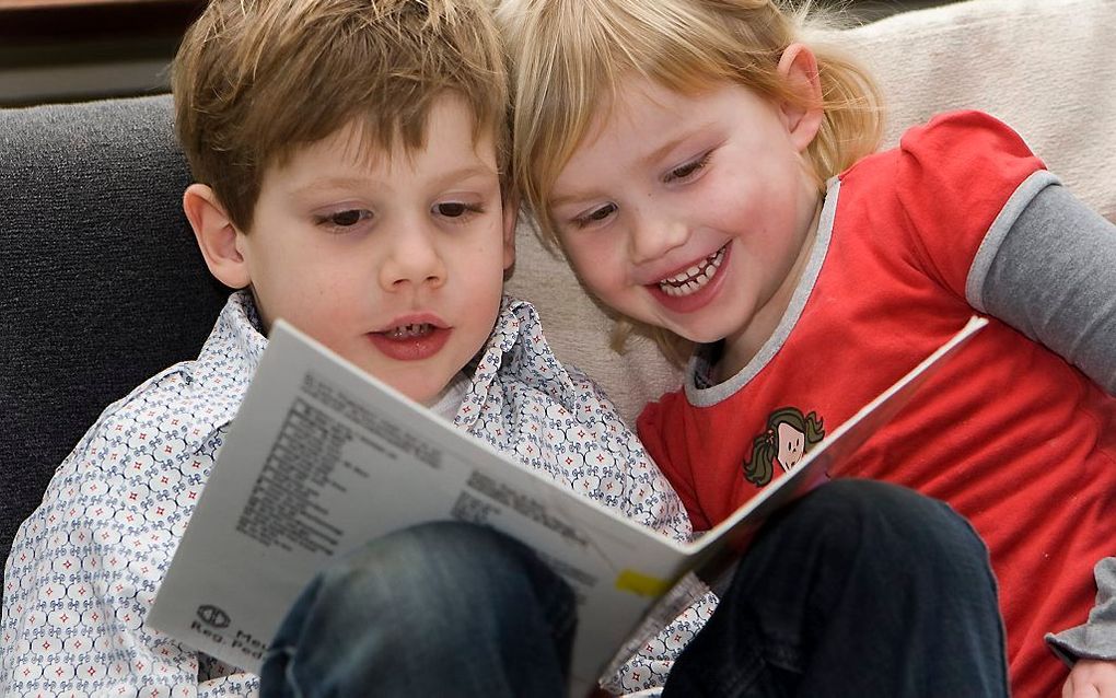 Oudere kinderen beïnvloeden hun jongere broers en zusjes. beeld ANP