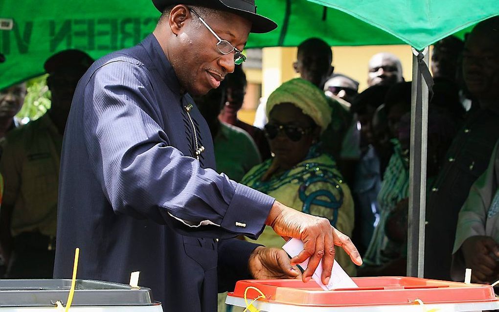 President Goodluck brengt zijn stem uit. Beeld EPA