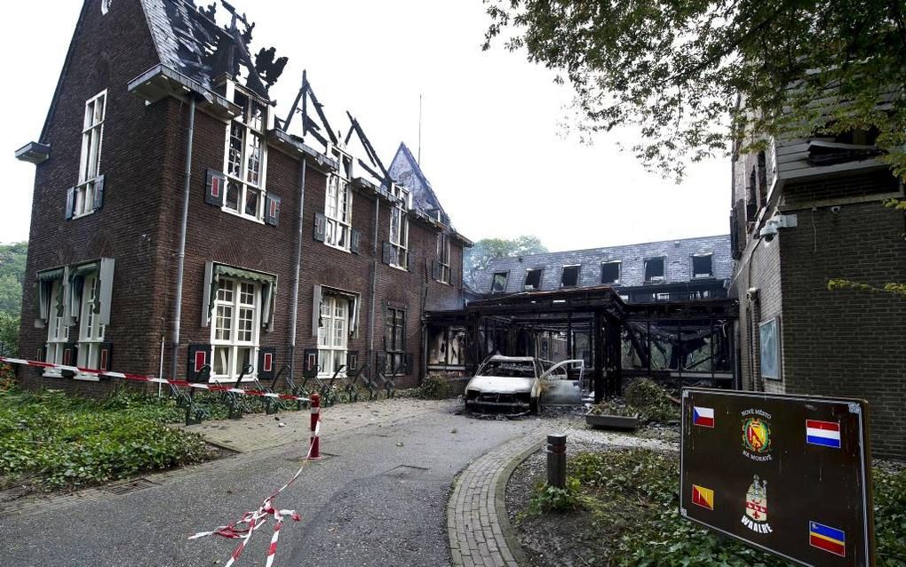 Afgebrand gemeentehuis in Waalre, na een aanslag. beeld ANP