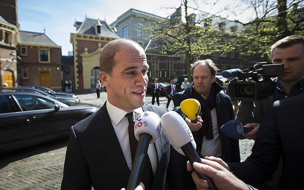 Samsom voor aanvang van het overleg dinsdagmiddag. Beeld ANP