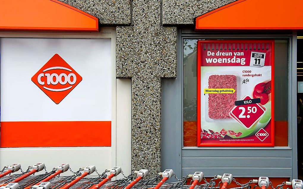 Nog niet eerder hebben supermarkten zoveel gestunt met goedkoop vlees als in de eerste drie maanden van dit jaar. Het aantal ‘kiloknallers’ bij grootgrutters steeg in het eerste kwartaal met 18 procent vergeleken met dezelfde periode vorig jaar. Dat meldt