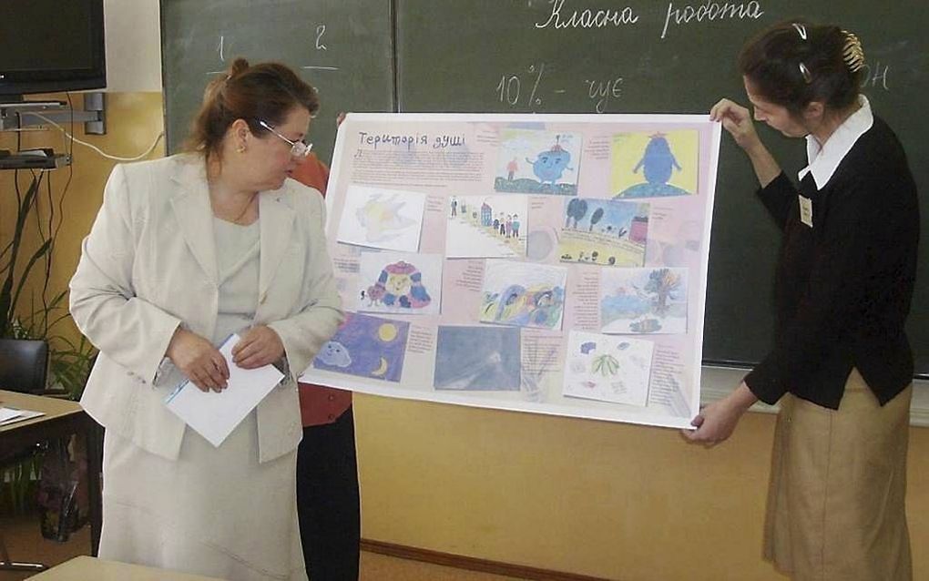 Bijbelles op een school in Kiev. beeld Reka