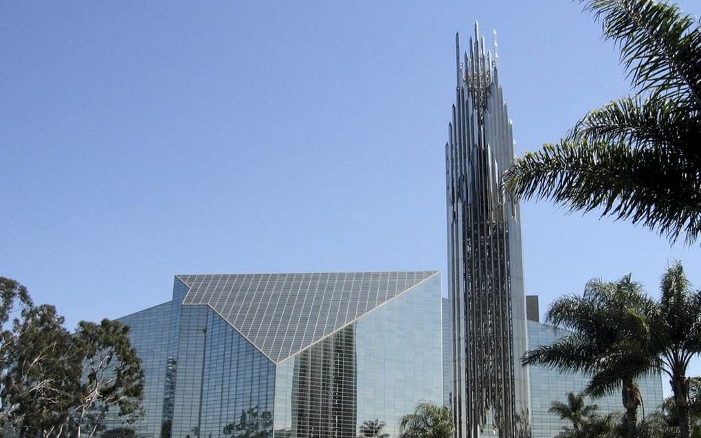 De Verenigde Staten laten een duidelijke terugloop van de grote protestantse kerken zien, terwijl de Rooms-Katholieke Kerk redelijk op peil blijft door de omvangrijke immigratie vanuit Latijns-Amerika. Foto: de Christ Cathedralin Los Angeles, die in 2012 