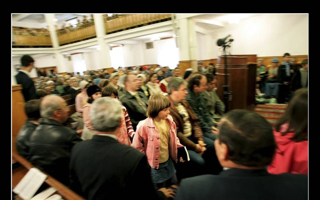 Een kerk dienst in Boekarest. beeld RD, Sjaak Verboom